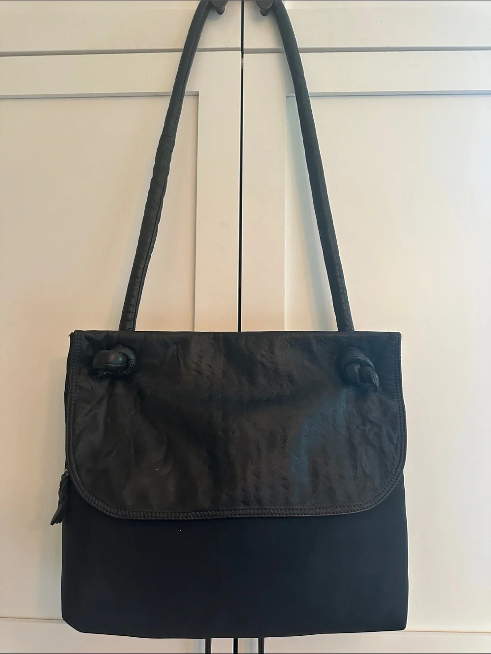 BASIX NEW YORK LEATHER AND NYLON MESSENGER BAG